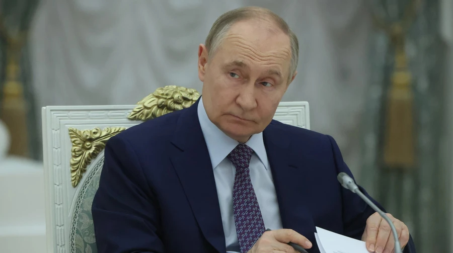 Putin Acknowledges Drones as Russia's 'Main Challenge' as Zelenskyy Warns Airlines to Avoid Russian Airspace