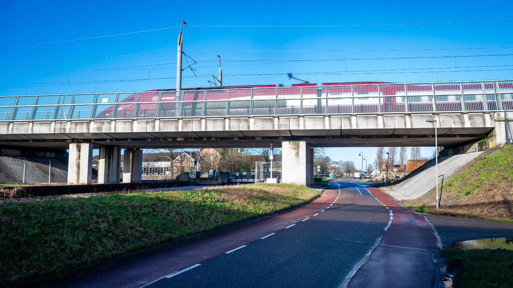 High-Speed Rail Nightmare: HSL Closure Extended to 3.5 Months in 2028 – What Expats Need to Know