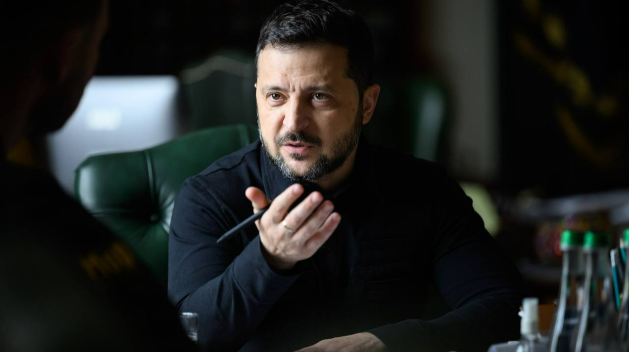 Zelenskyy Heads to US as Trump Signs Landmark Russia Sanctions Law