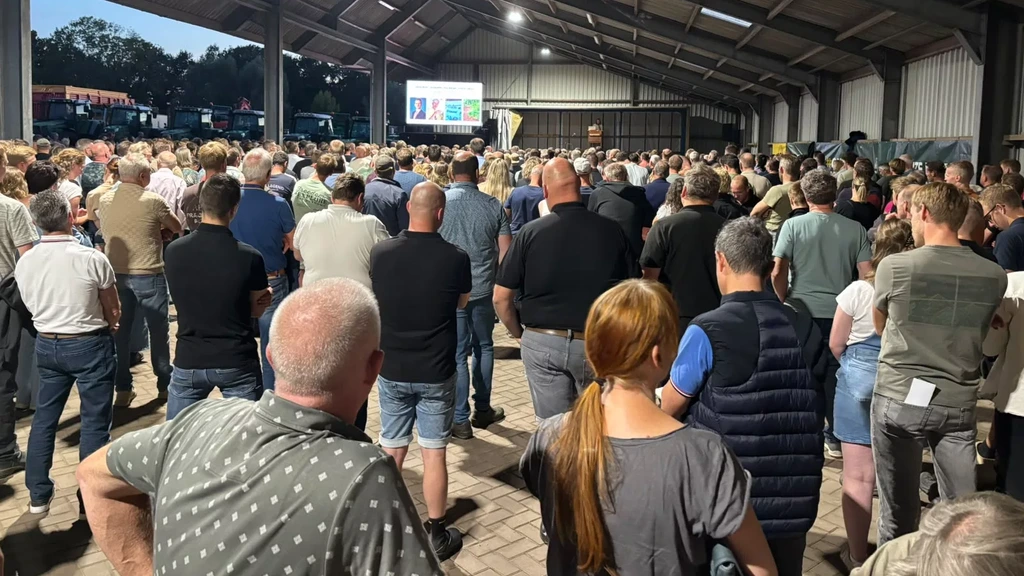 Dutch Nitrogen Talks Divide Farmers – What It Means for Expats Waiting on Permits