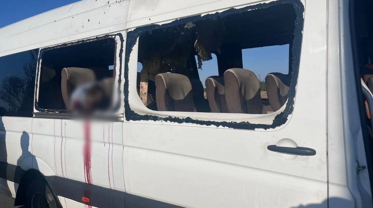 Russian strikes kill 10 civilians in Dnipropetrovsk Oblast over six days, targeting shopping centres and transport